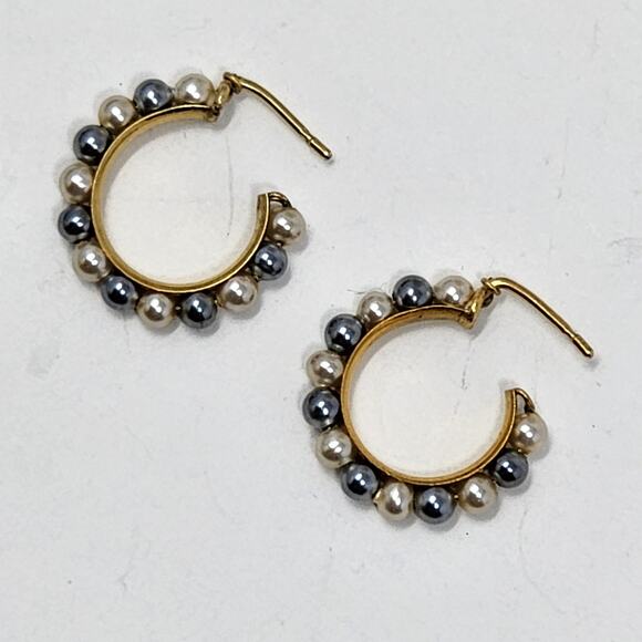 Vintage Pearl Pattern Gold Earrings - Picture 1 of 7